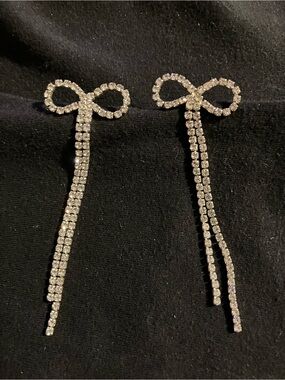 Bow Dangle Rhinestone Earrings - Sparkling Crystal